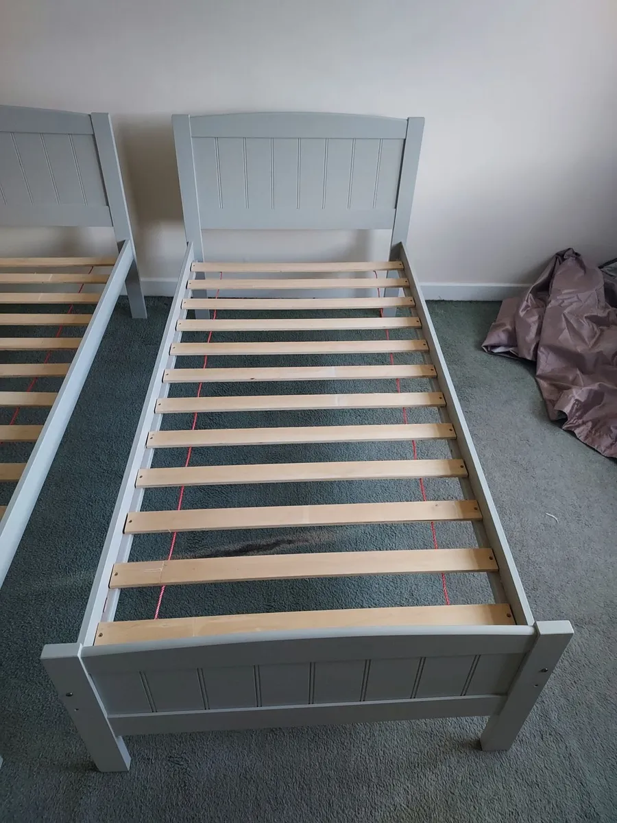Single Bed x 2 - Image 2