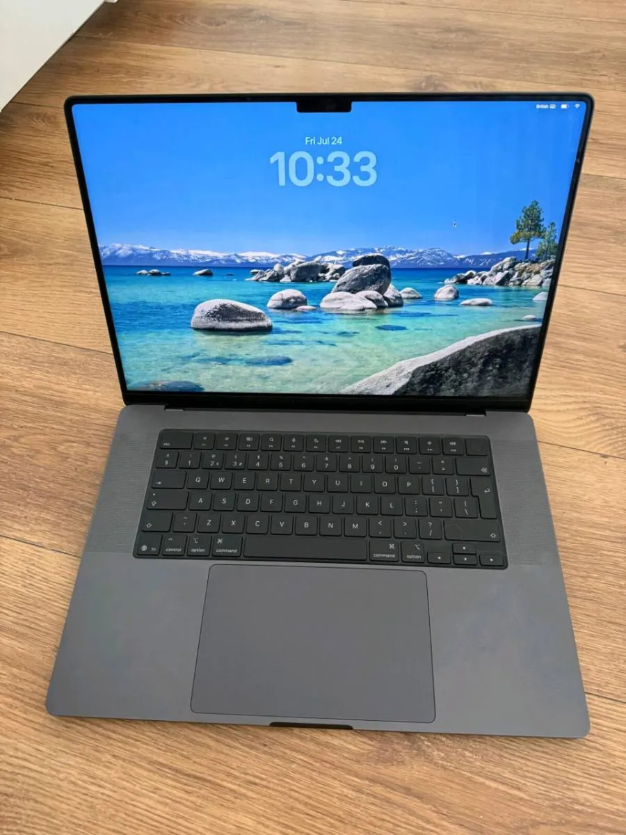 New MacBook Pro 16" (2026) — M5 Pro, 24GB, 1TB - Image 1