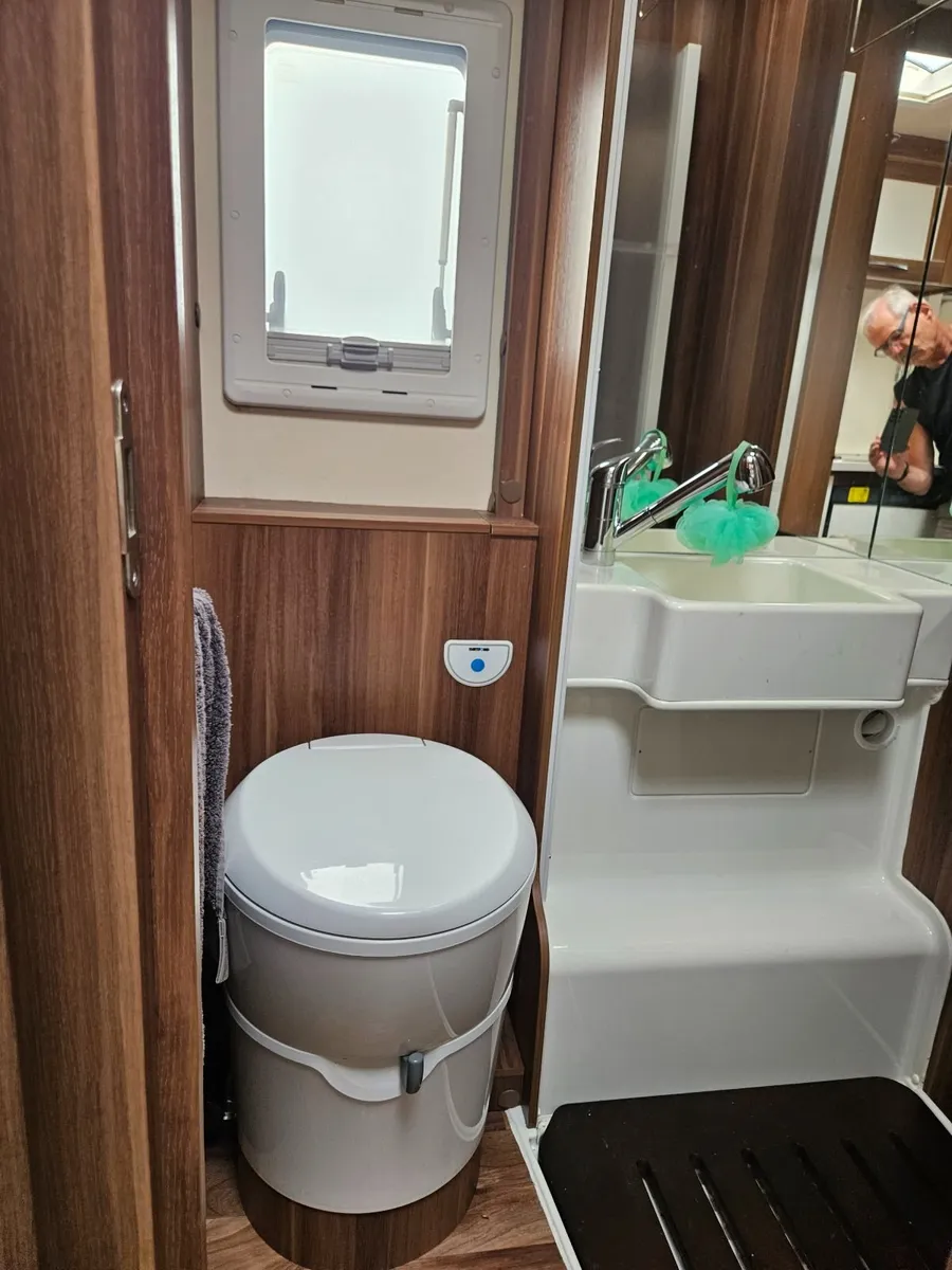 Motorhome - Image 2