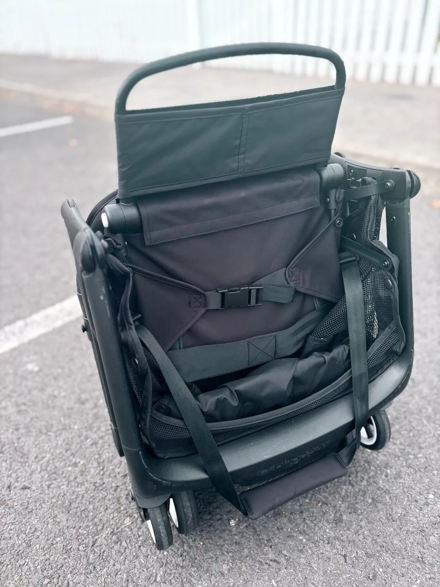 Bugaboo Butterfly stroller - black (+ rain cover) - Image 2