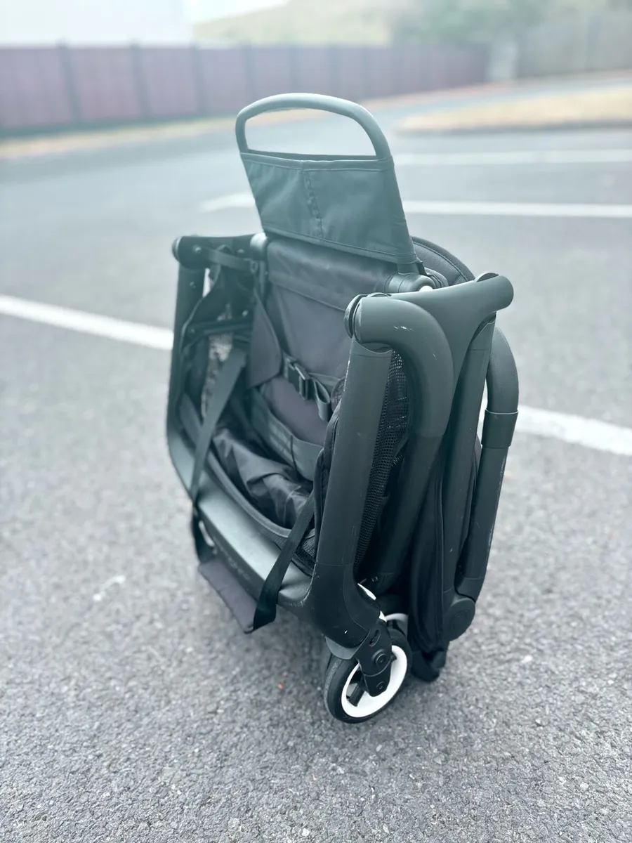 Bugaboo Butterfly stroller - black (+ rain cover) - Image 3