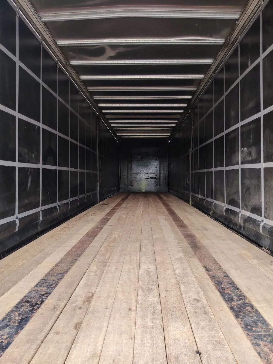 40 foot Curtainsider Moffet brackets Lift Axle - Image 4