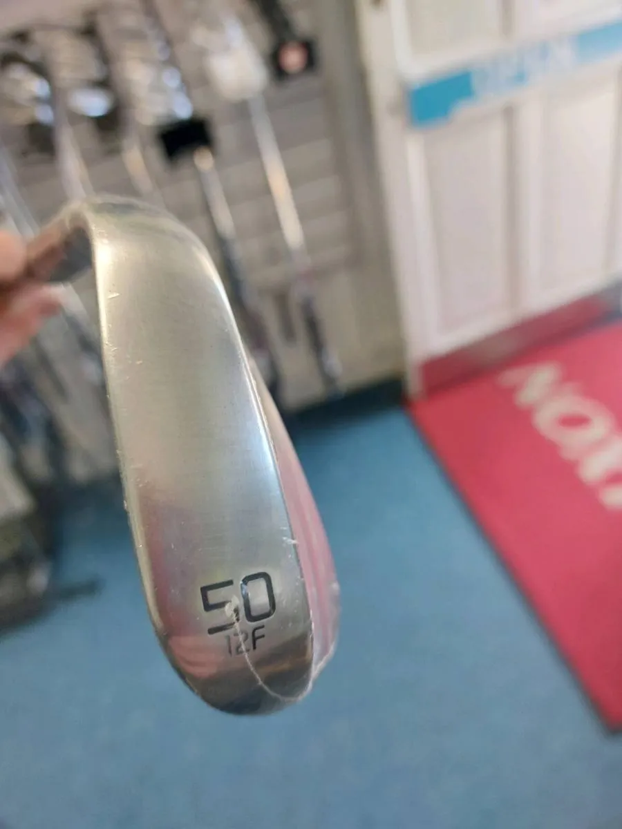 Titleist Vokey SM11 50 degree wedge - Image 2