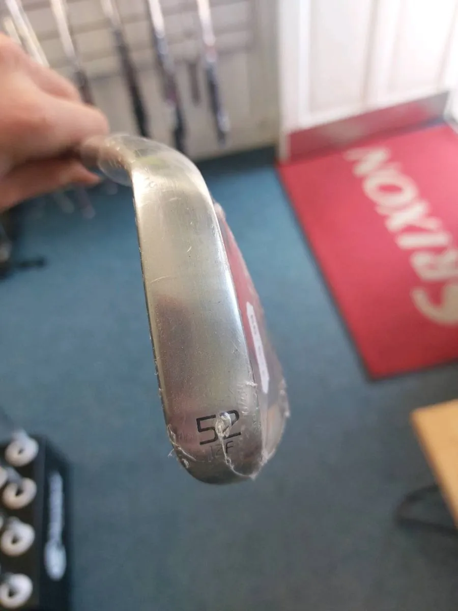Titleist Vokey SM10 52 degree wedge - Image 2