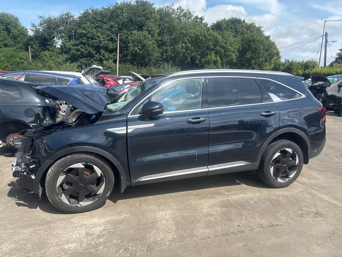2025 Kia sorento for parts - Image 1