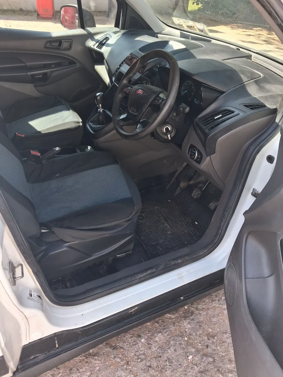 Ford Transit Connect low mileage - Image 3
