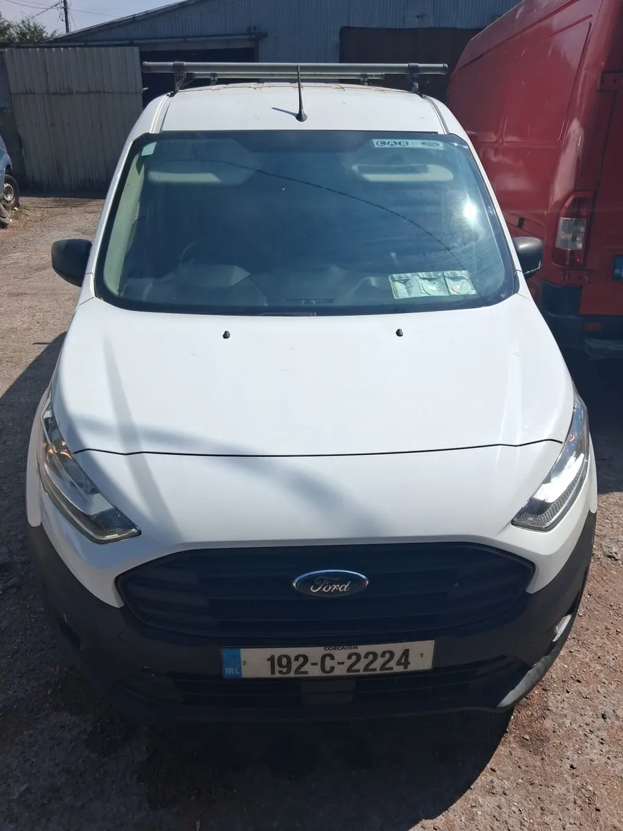 Ford Transit Connect low mileage - Image 4