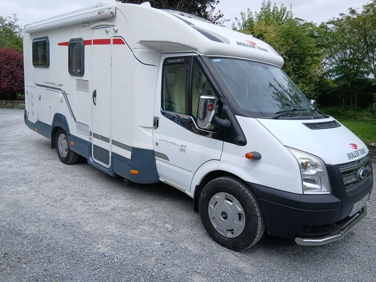 Roller Team auto roller 695 campervan - Image 1