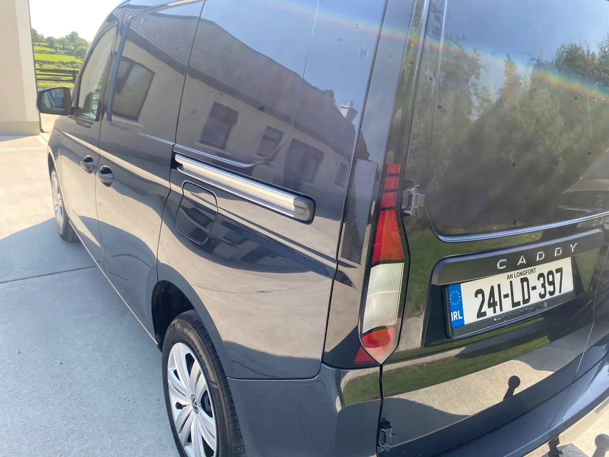 🚙…Volkswagen Caddy 2024 2.0 TDI Low kms - Image 2