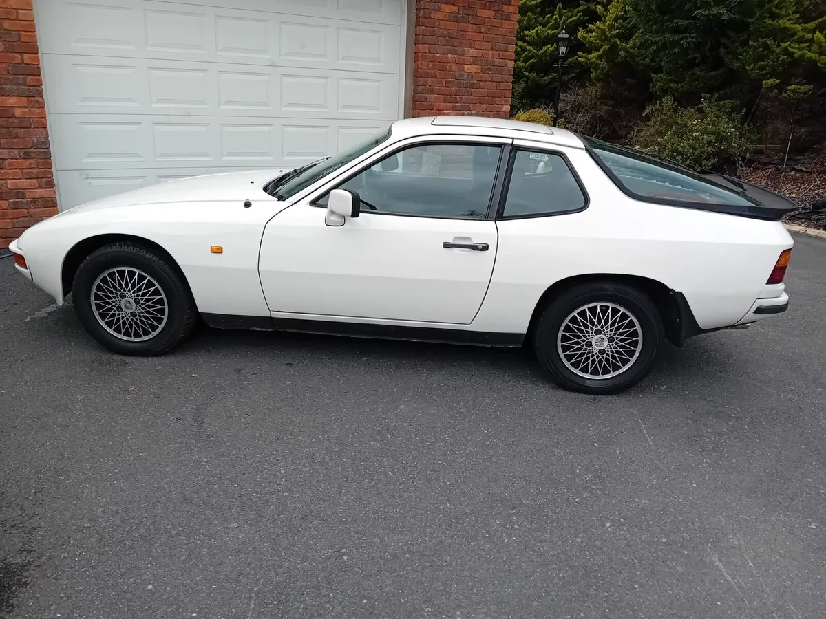 Porsche 924 - Image 2