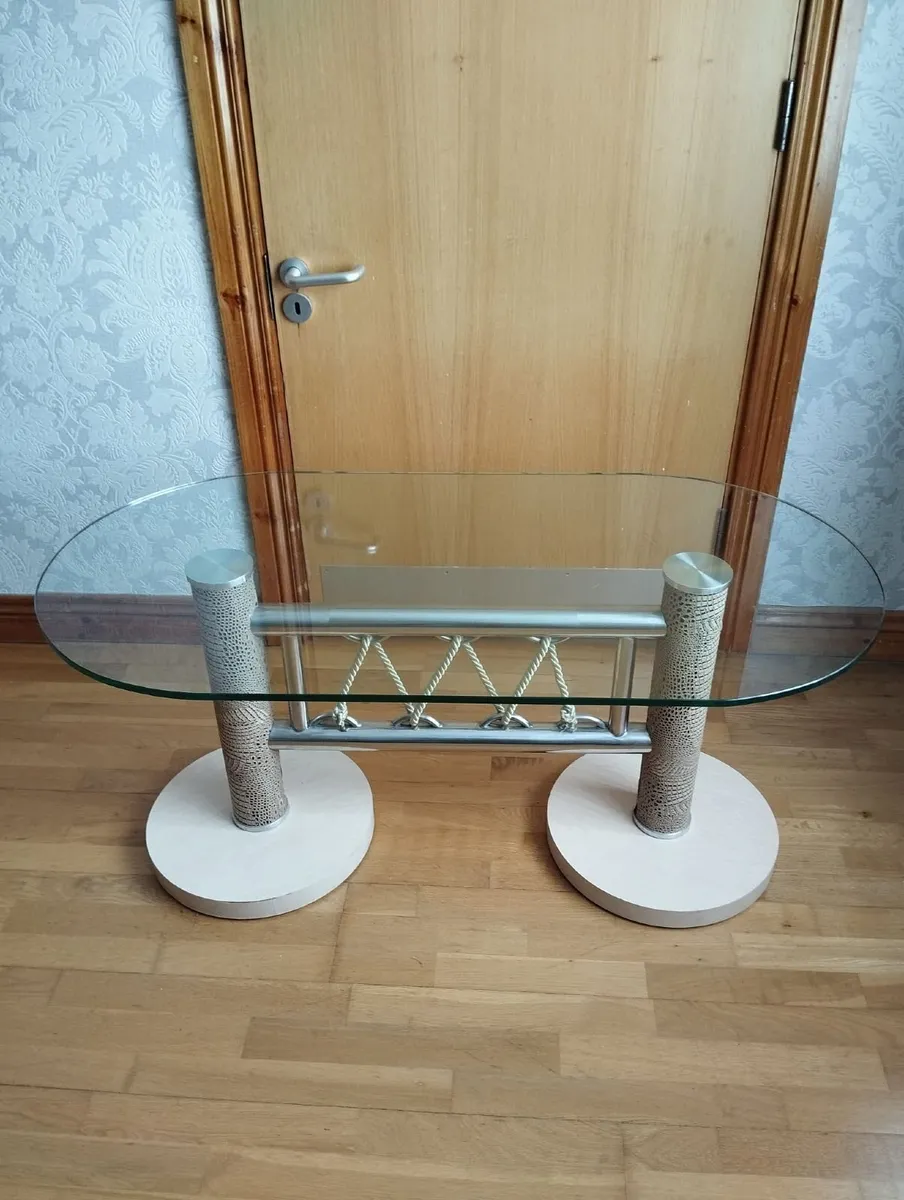 Glass coffee table - Image 1