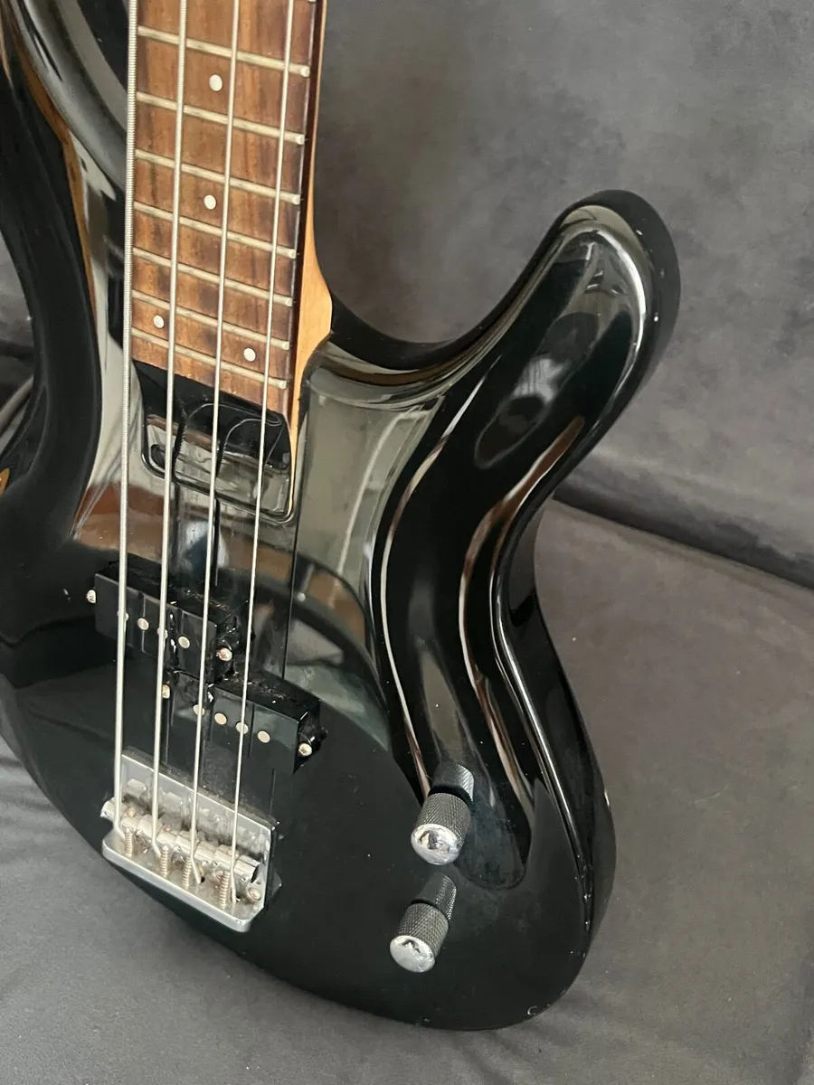 4-String Electric Bass Guitar – Black – Excellent - Image 2