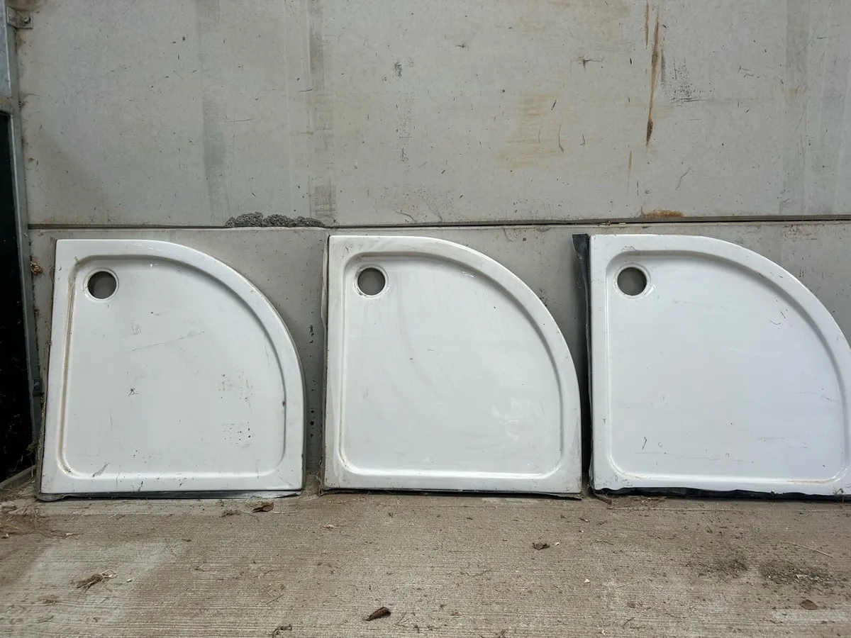 Shower tray ceramic corner unit - Image 1