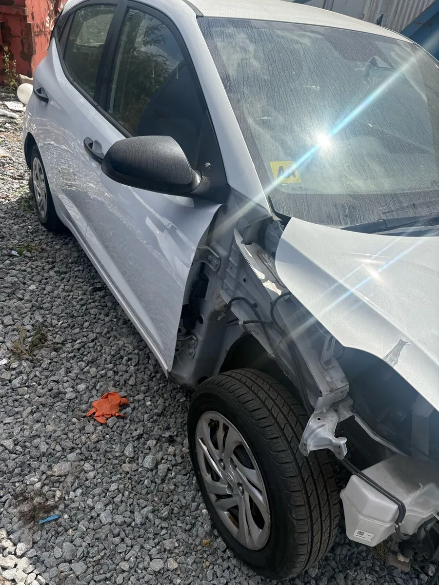 Hyundai i10 2022 - Image 2