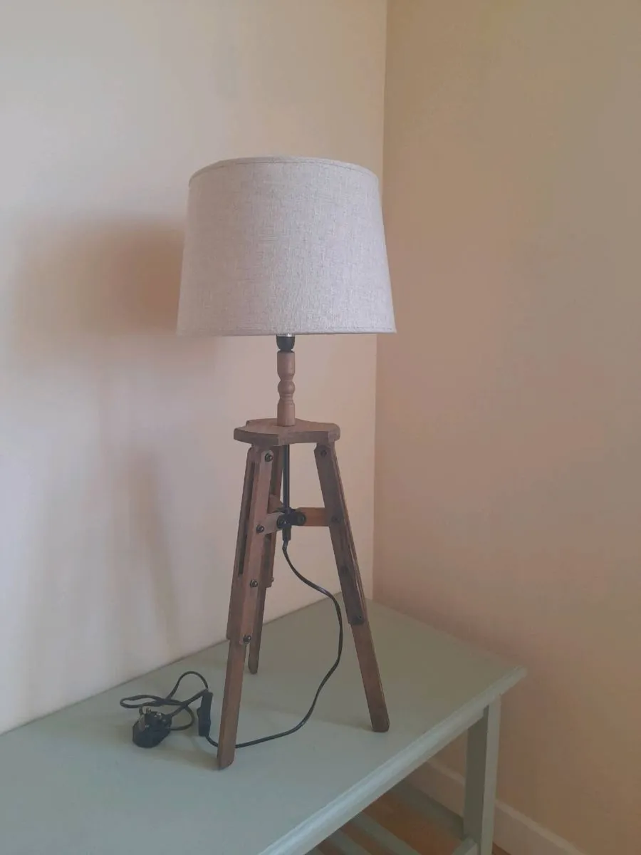 Tripod Table Lamp - Image 1