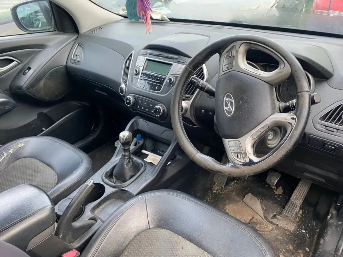 2X Hyundai ix35 1.7 Diesel - Image 3