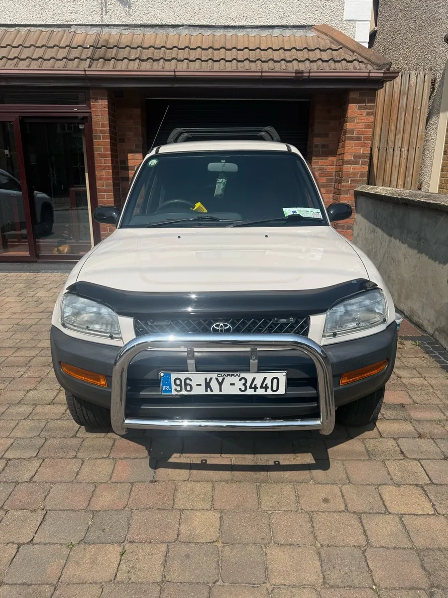 Toyota rav 4 - Image 1