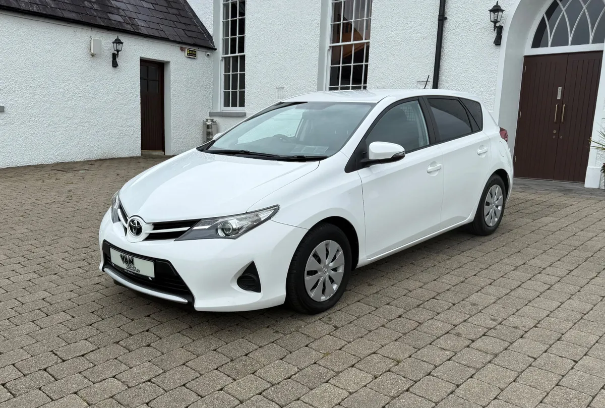 2015 Toyota Auris 1.4 D-4D TERRA VAN NO-VAT!! - Image 3
