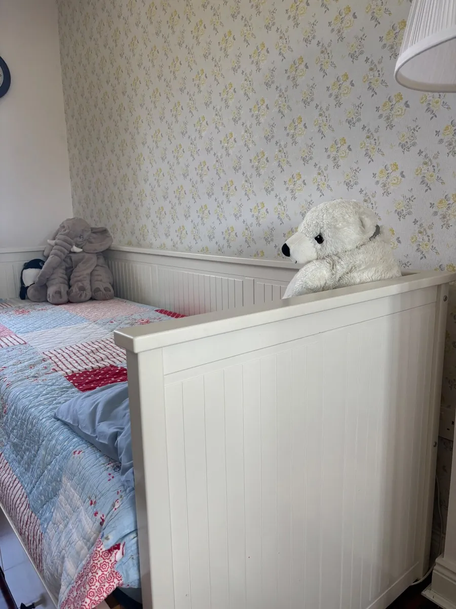 Day Bed - Image 4
