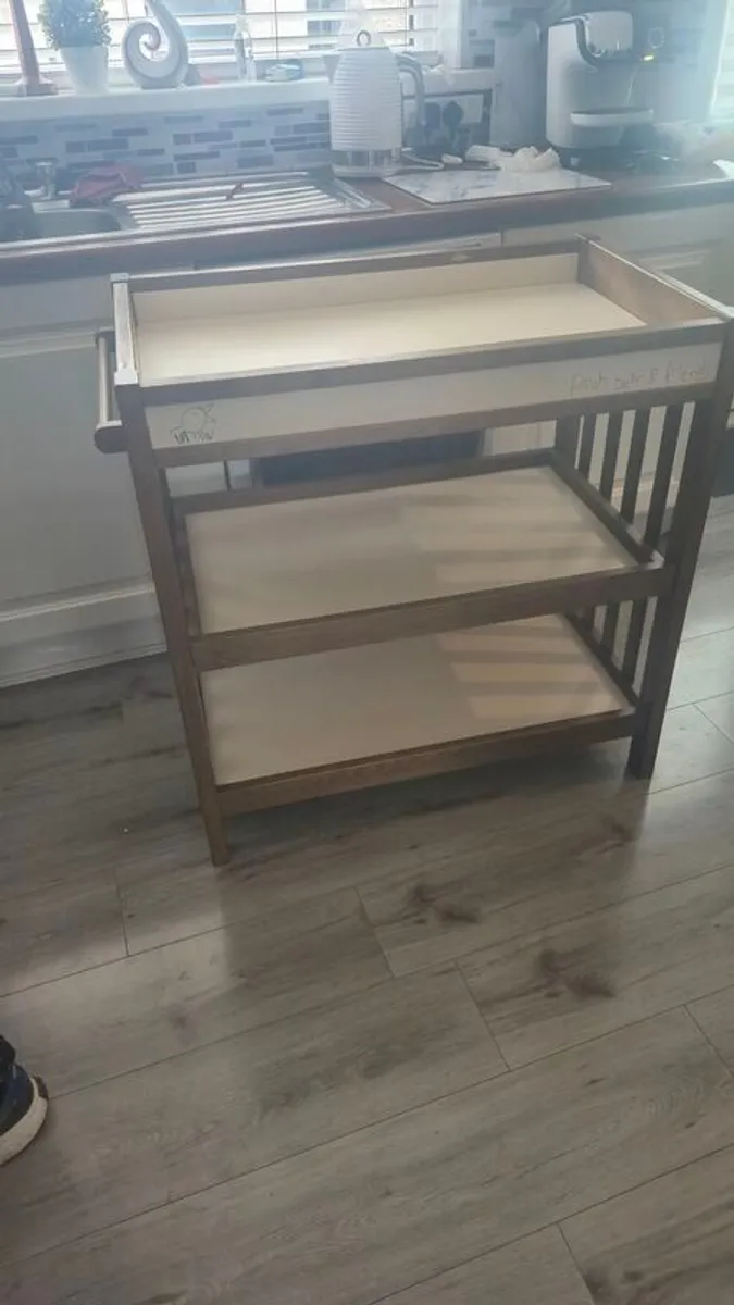baby Changing unit - Image 1