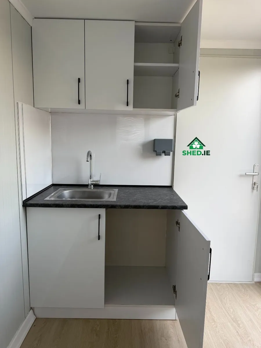 Garden Room with Toilet & Kitchenette–2200 × 3900 - Image 4