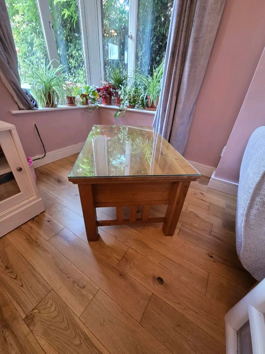 Oak coffee table - Image 1