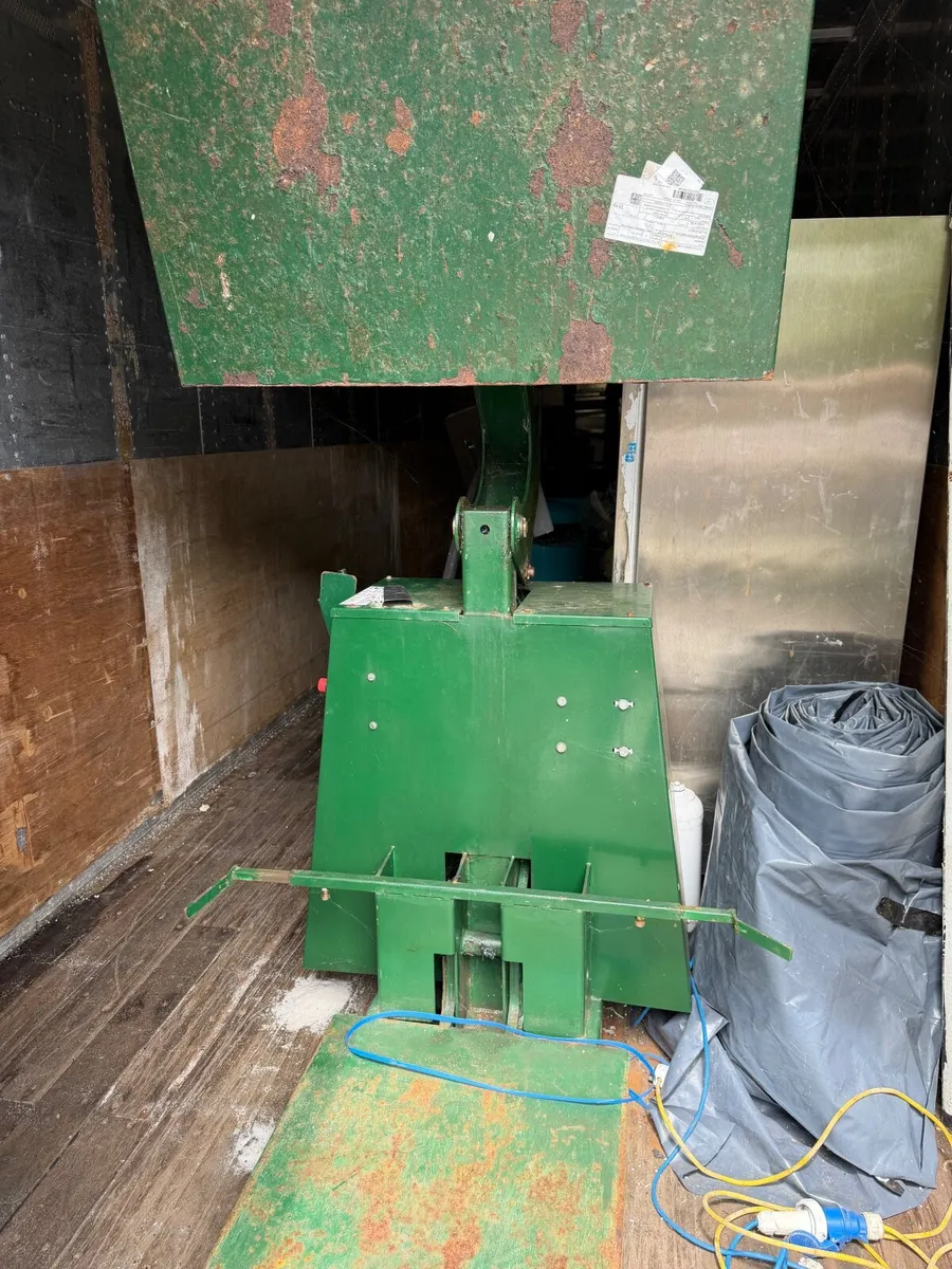Shop equipment - Image 4