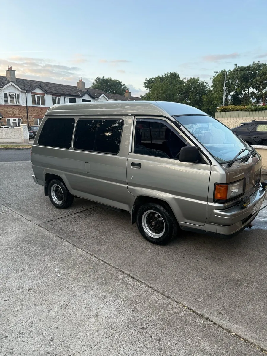Toyota light ace 1988 - Image 1
