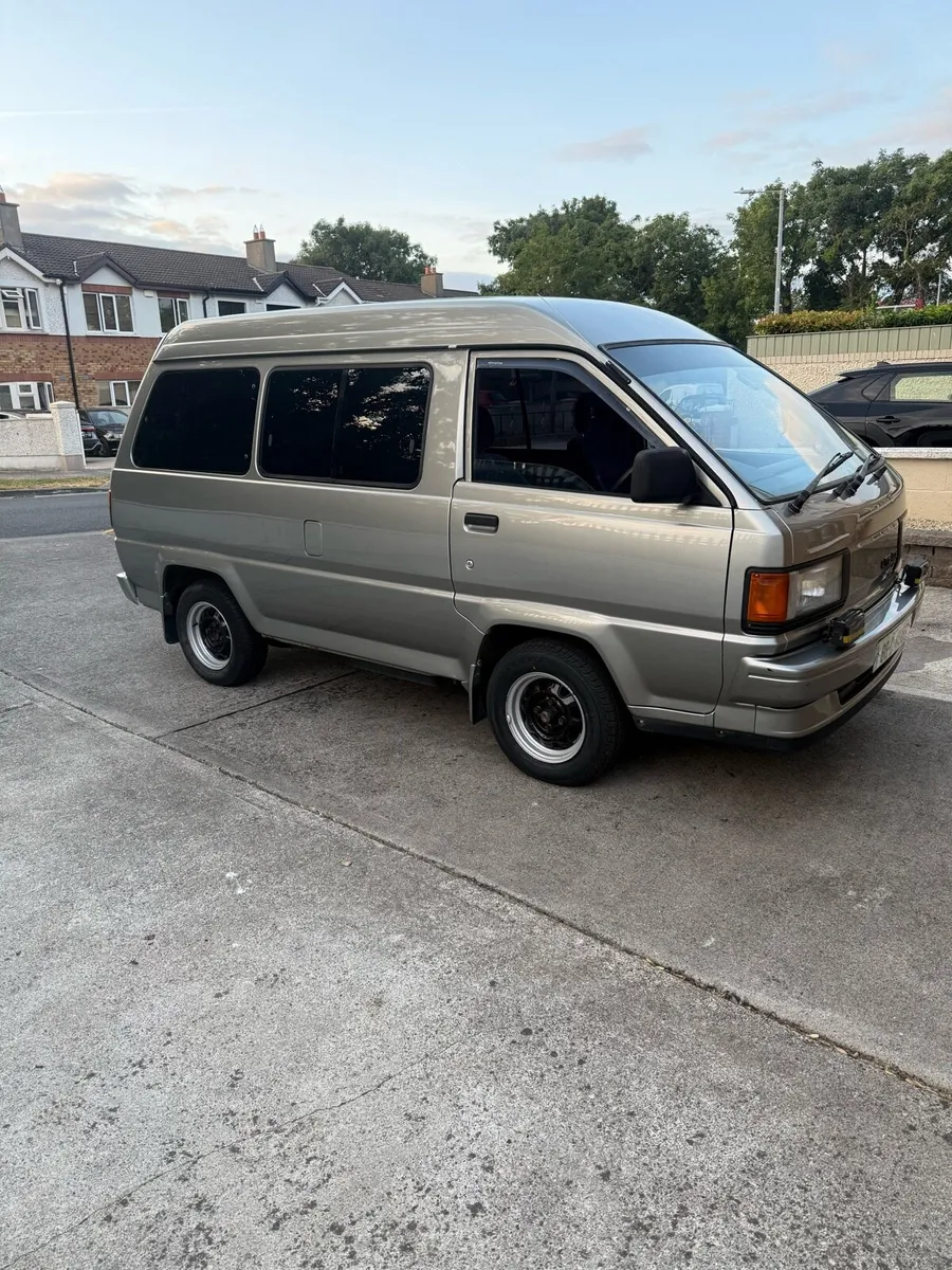 Toyota light ace 1988 - Image 1