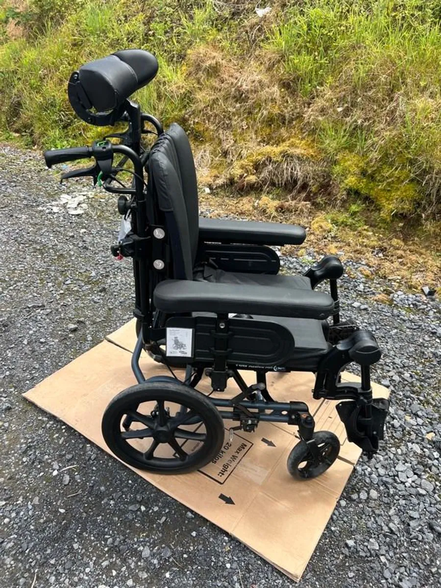Invacare Rea Azalea Assist Tilt-in-Space Wheelchair (2022) 44x45cm Seat - Image 3