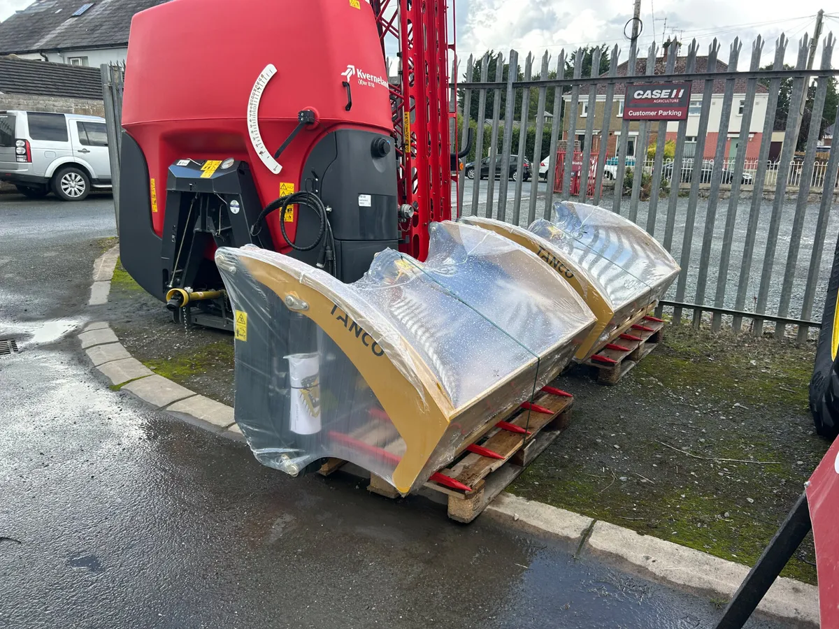 Tanco i73 bale splitter in stock - Image 2