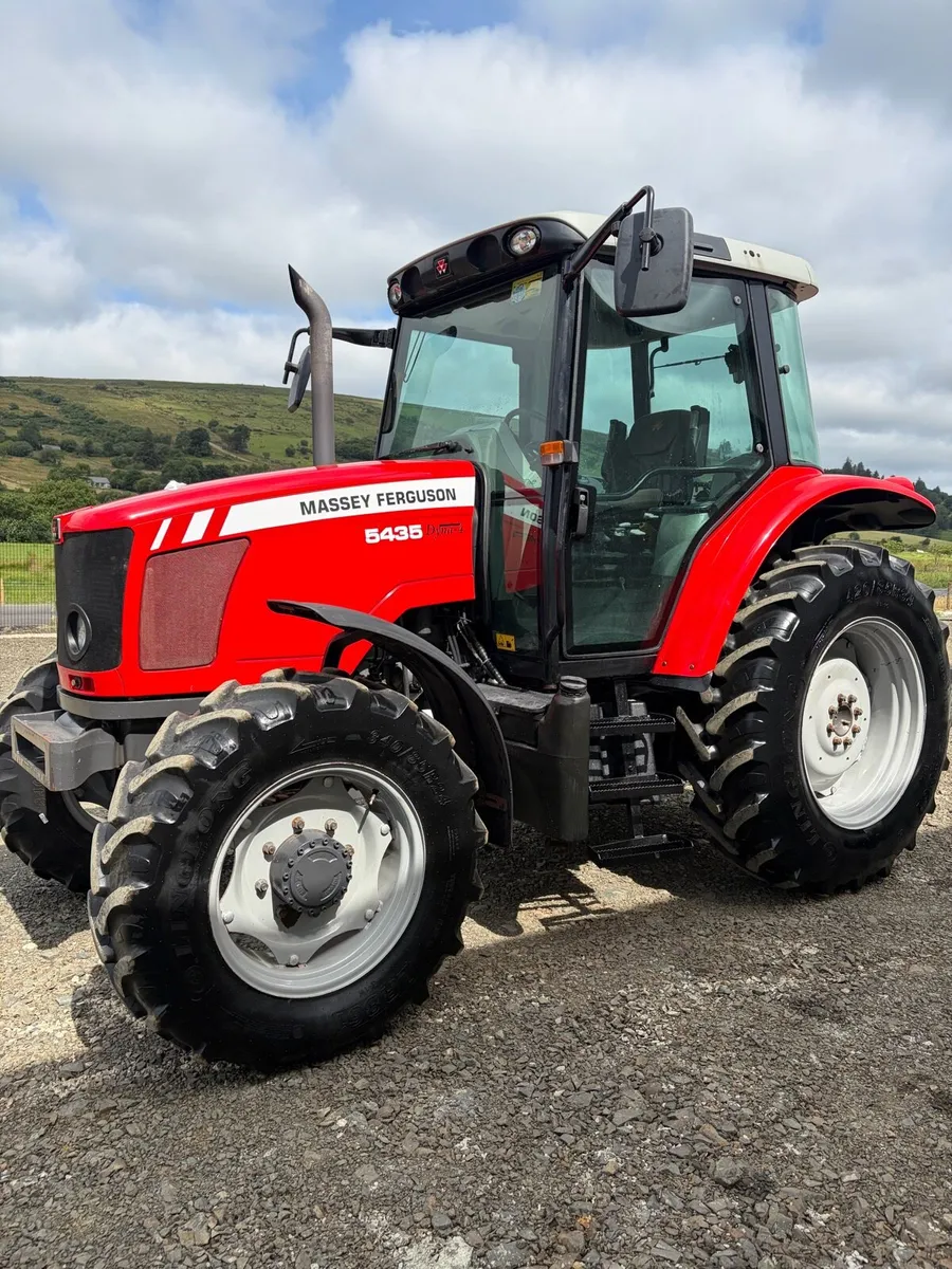 2013 Massey Ferguson 5435 - Image 4