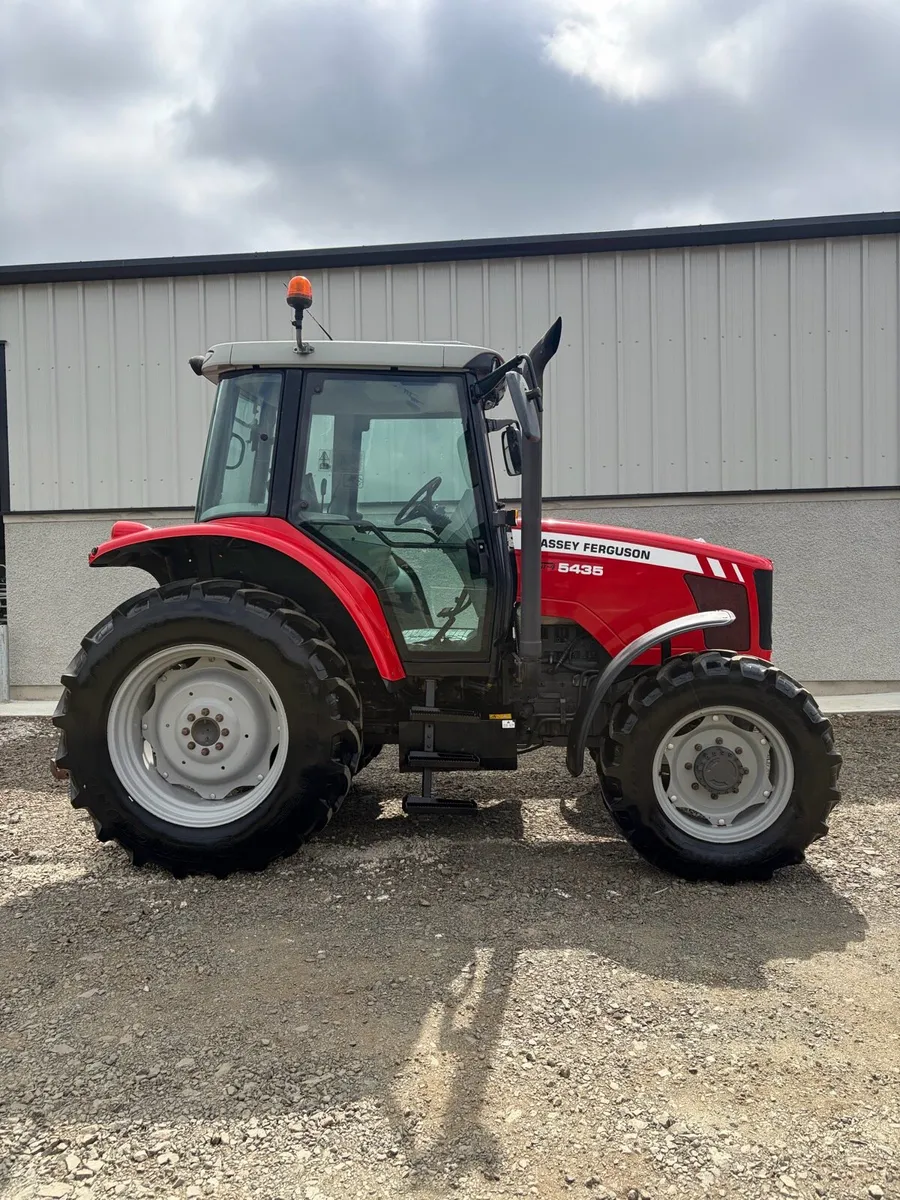 2013 Massey Ferguson 5435 - Image 1