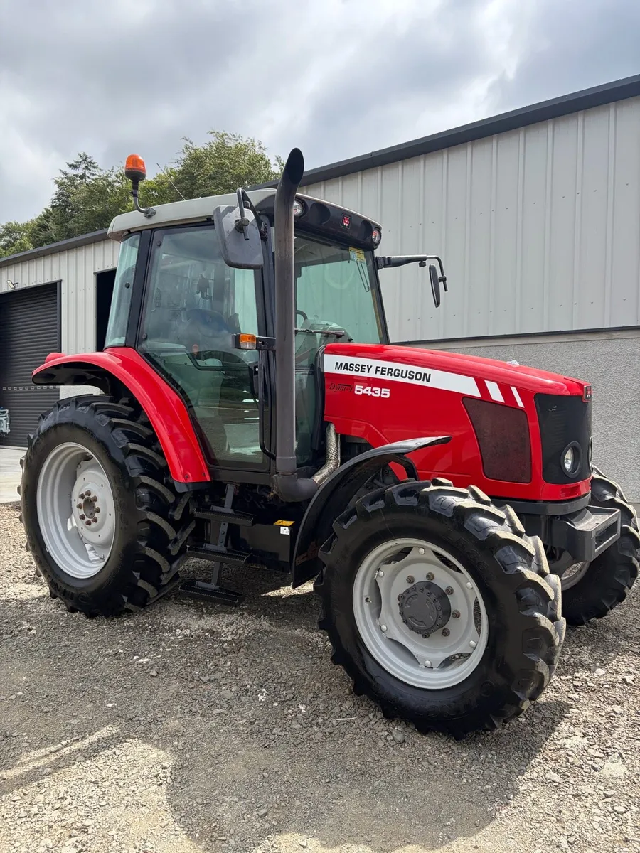 2013 Massey Ferguson 5435 - Image 2