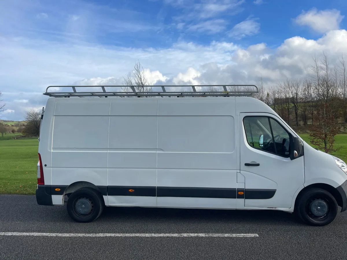 Renault Master 2015 - Image 2