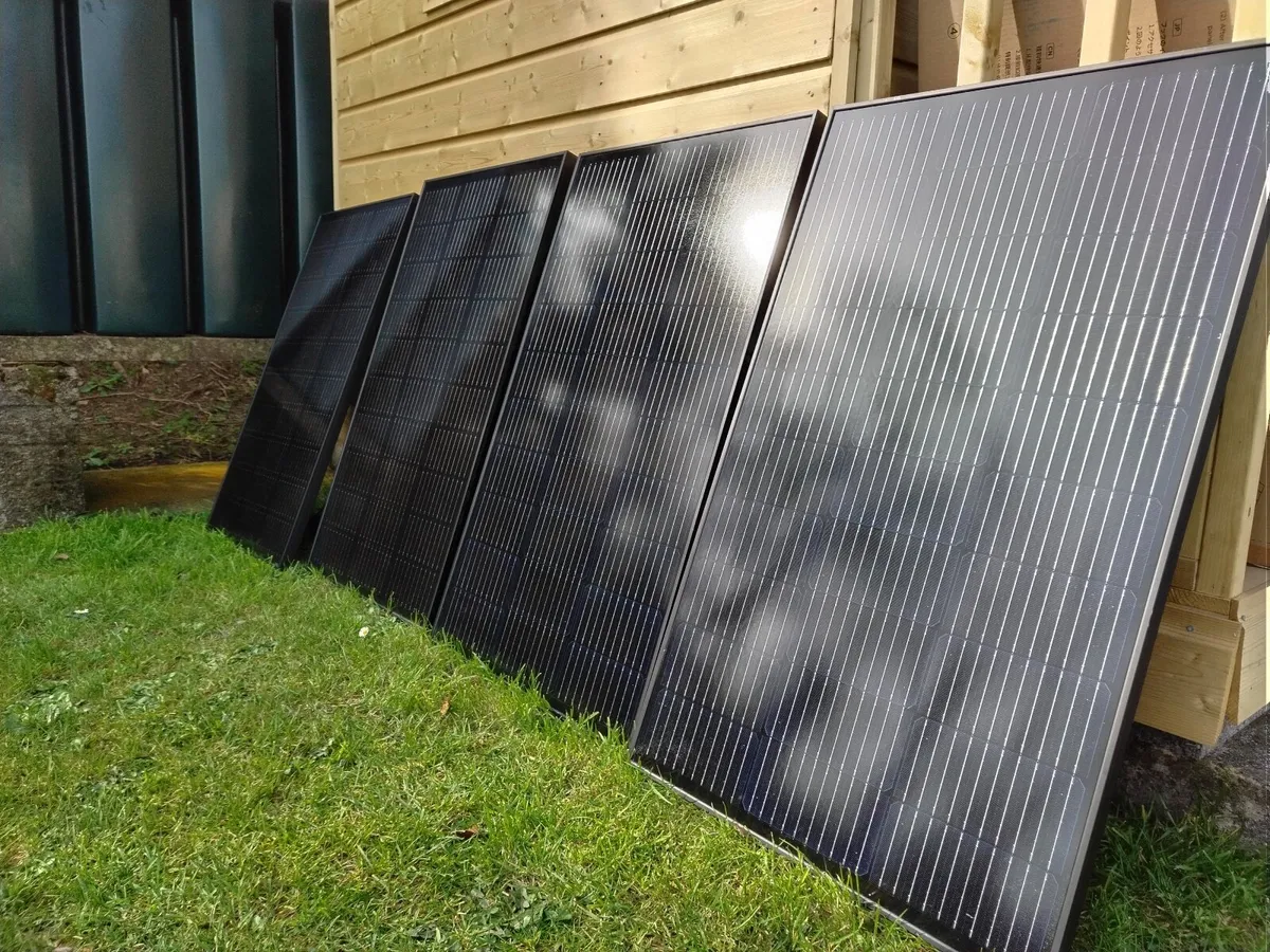 Ecoflow Solar Panel Bundle with Brackets €300 - Image 3