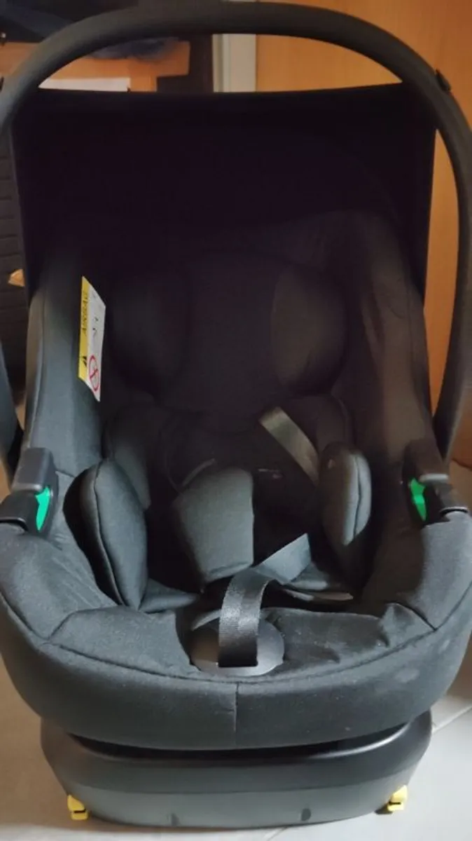 Baby car seat with iso fix - Image 2
