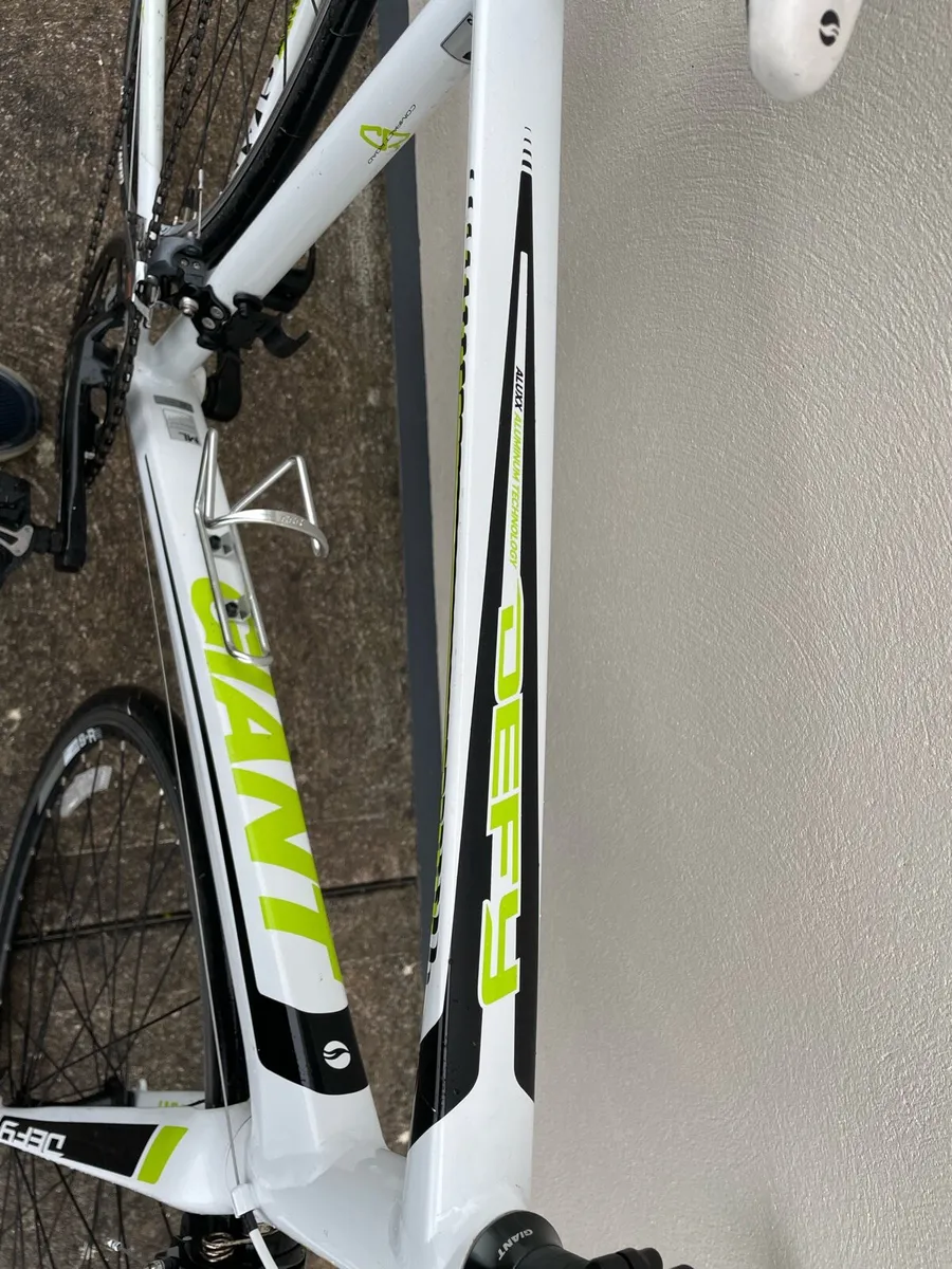 Giant Defy - Image 2