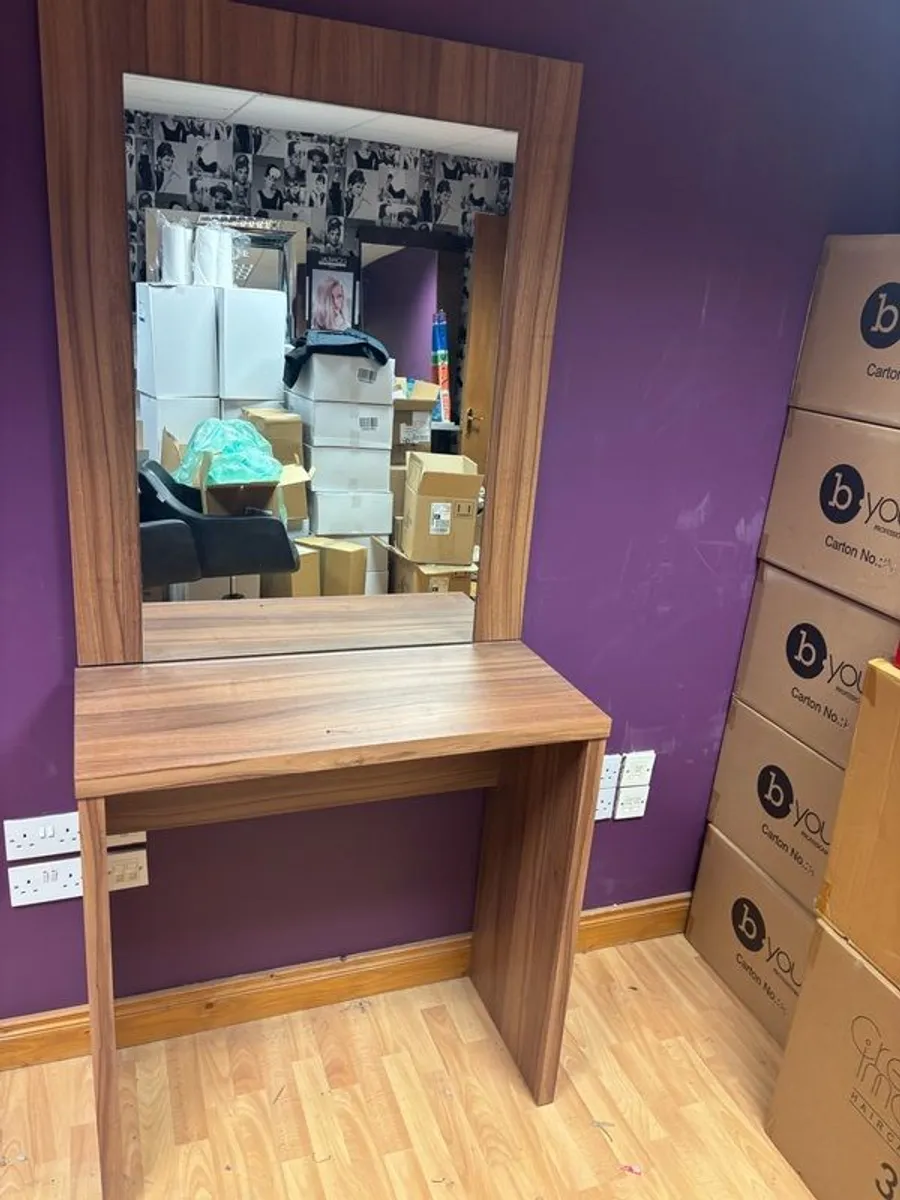 Salon Styling Mirror - Image 2