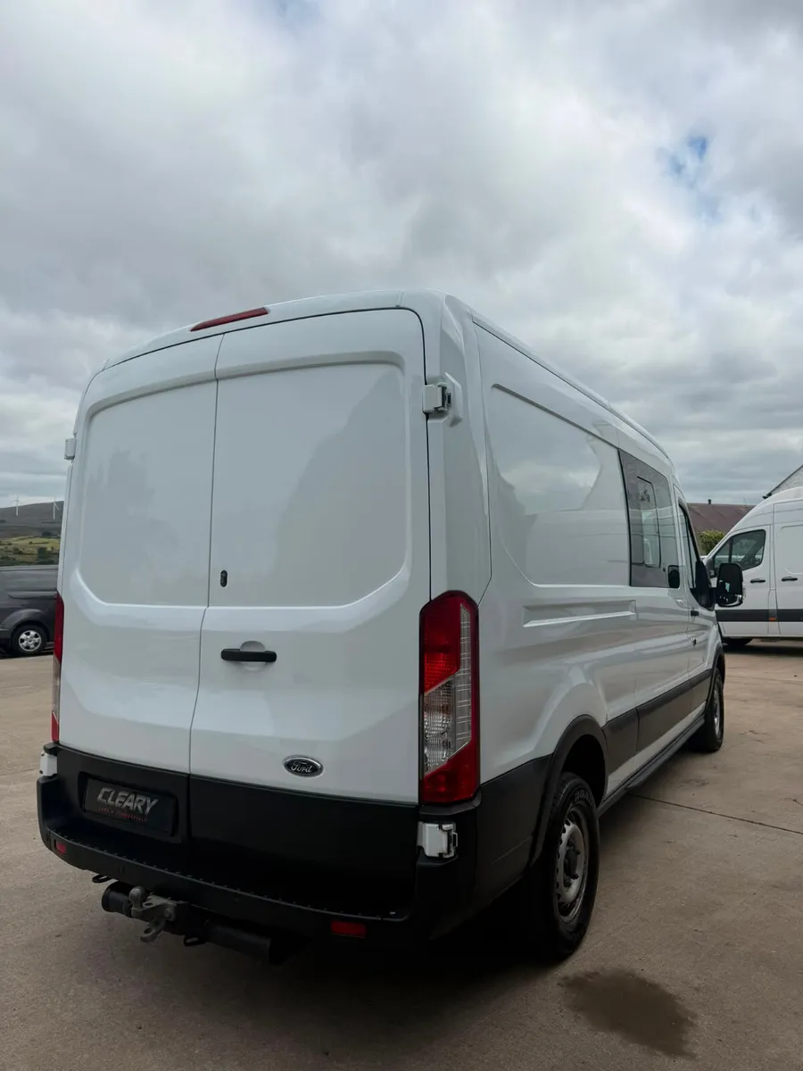 Ford Transit 2022 - 7 Seater Crew Van - Image 4