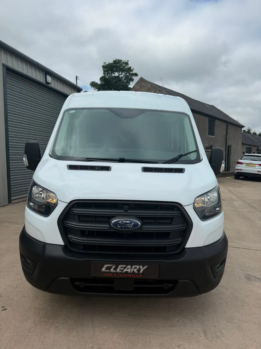 Ford Transit 2022 - 7 Seater Crew Van - Image 2