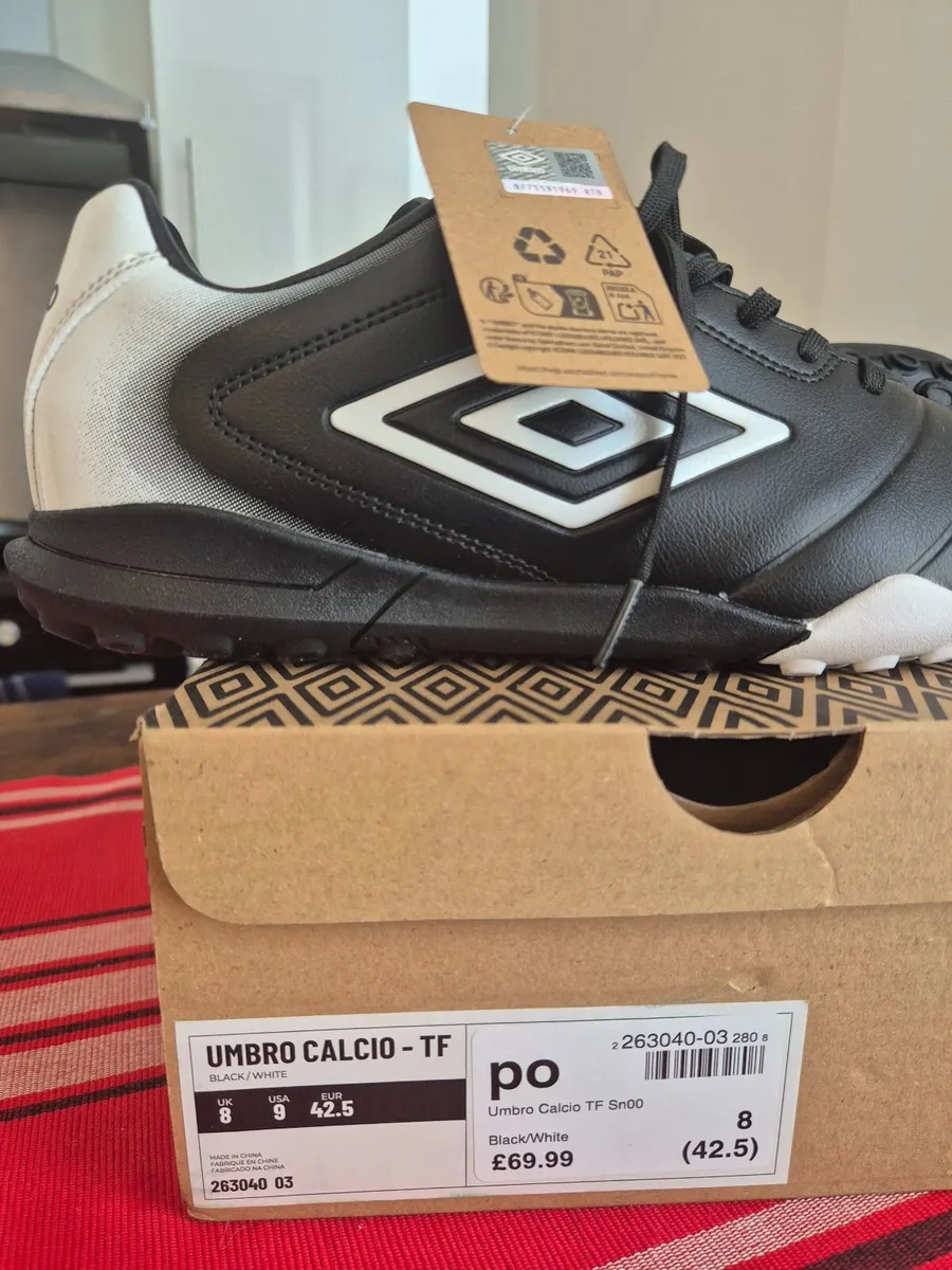 Football boots - Image 2