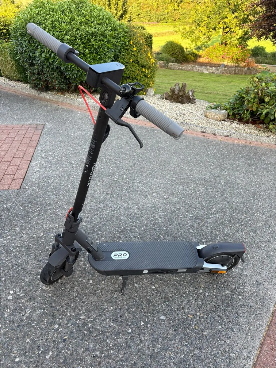 Xiaomi 5 Pro Electric Scooter - Image 1