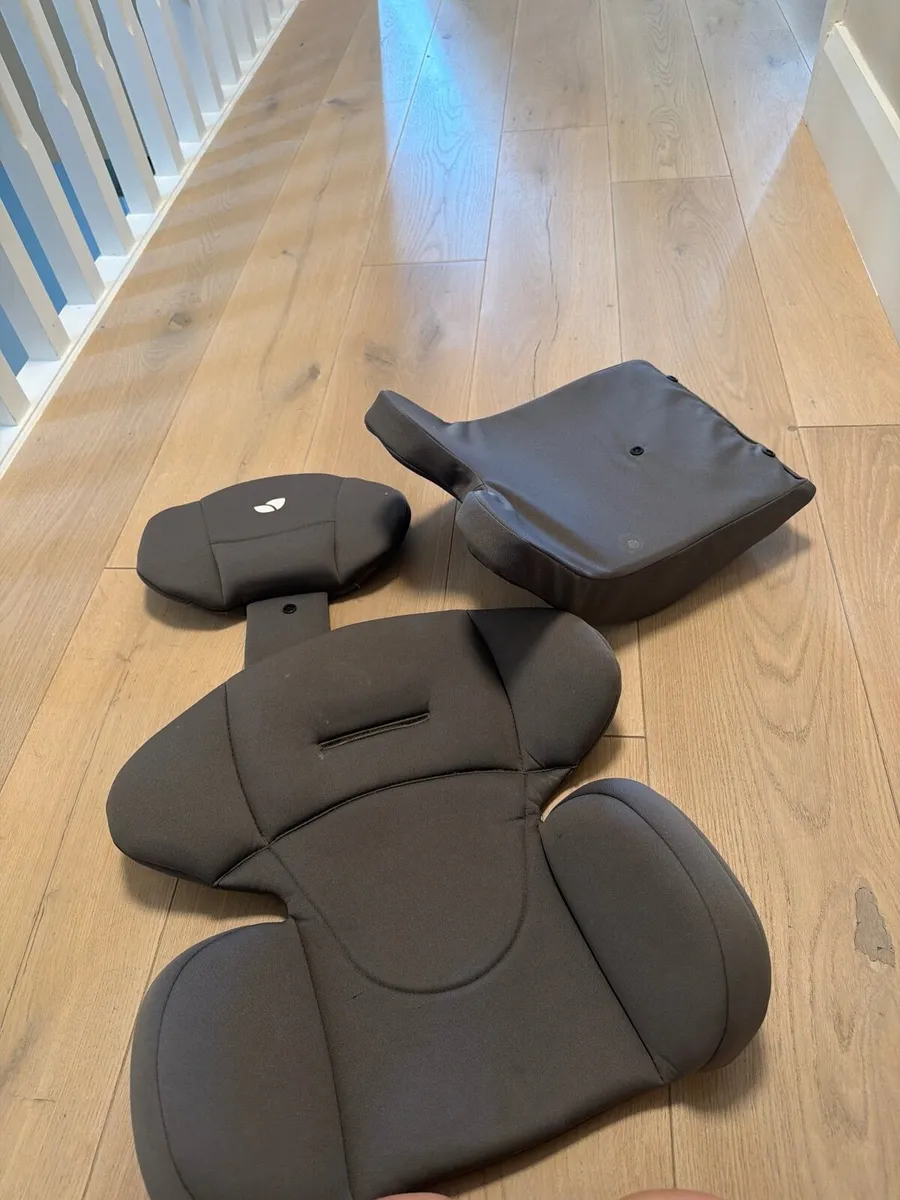Car sit - Image 3