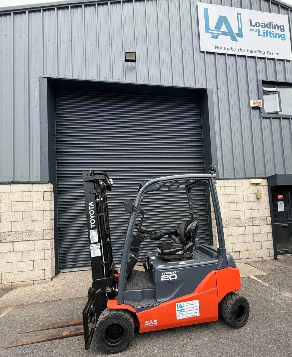 Toyota 2 Ton  Electric Forklift - Image 3