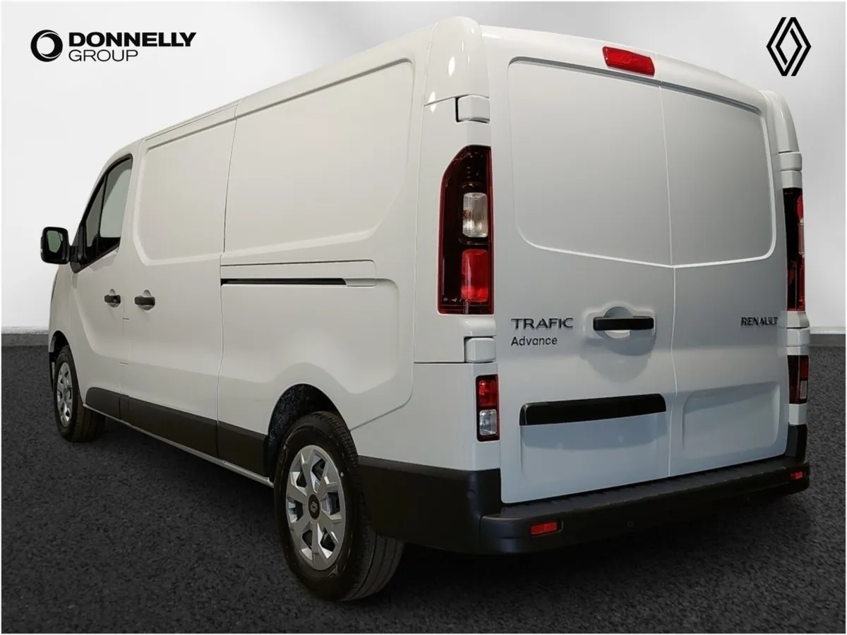 Renault Trafic Lwb Diesel Advance - Image 2