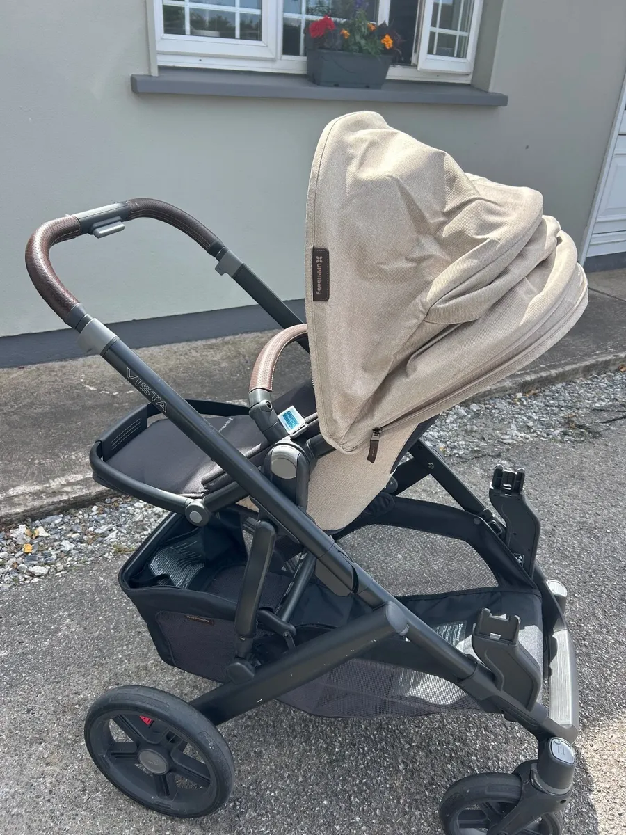 Uppa Baby Vista V3 Cream (Perfect Condition) - Image 4