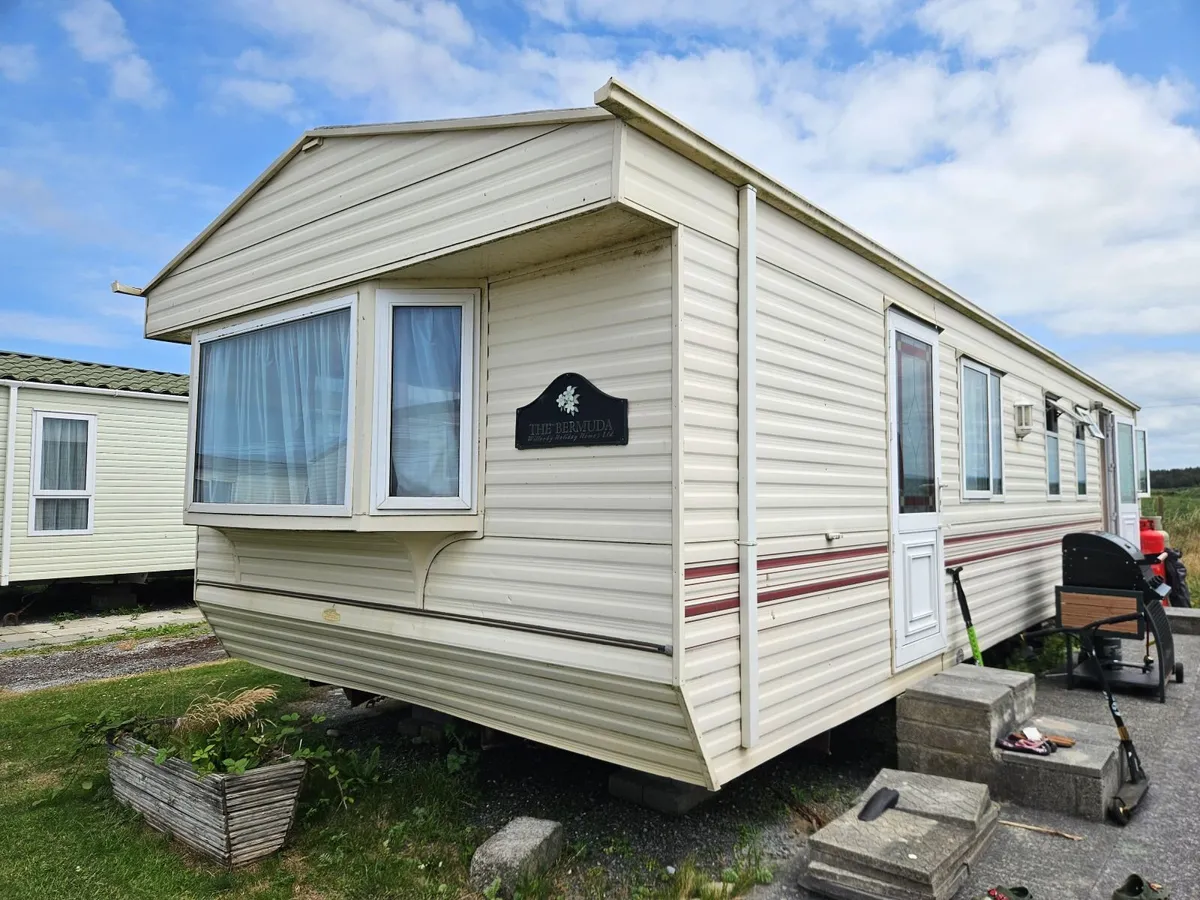 Willerby 3 Bed Mobile Home - Image 1