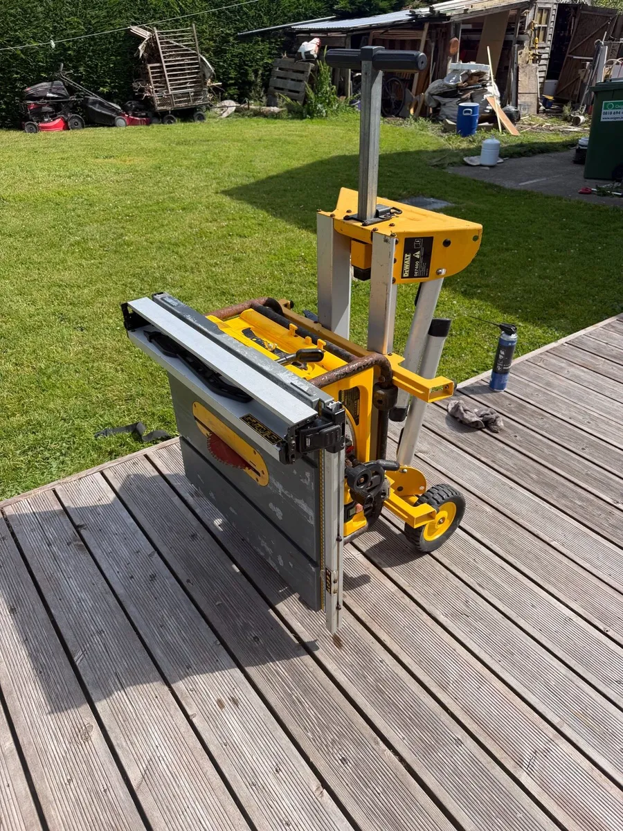 Table saw dewalt 745-110v-with rolling stand - Image 3
