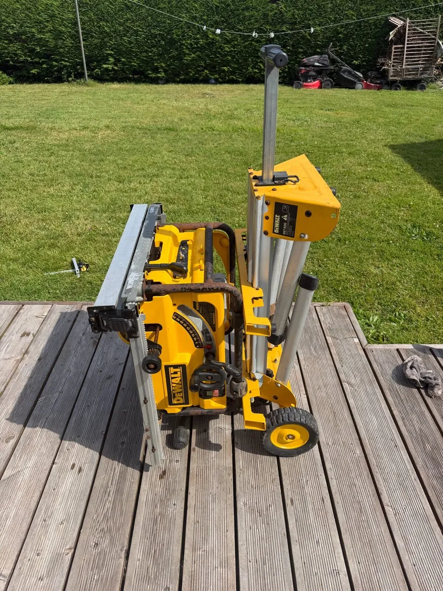 Table saw dewalt 745-110v-with rolling stand - Image 4